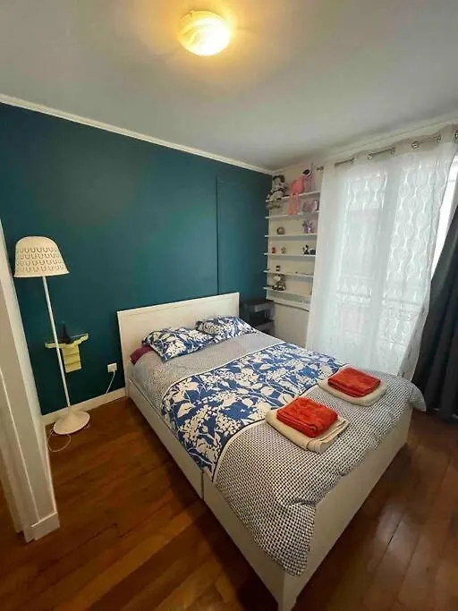 Spacious And Convenient 2 Bedroom Flat In Paris Centre França